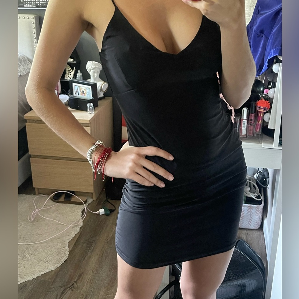 Popular 21 black shapping dress!